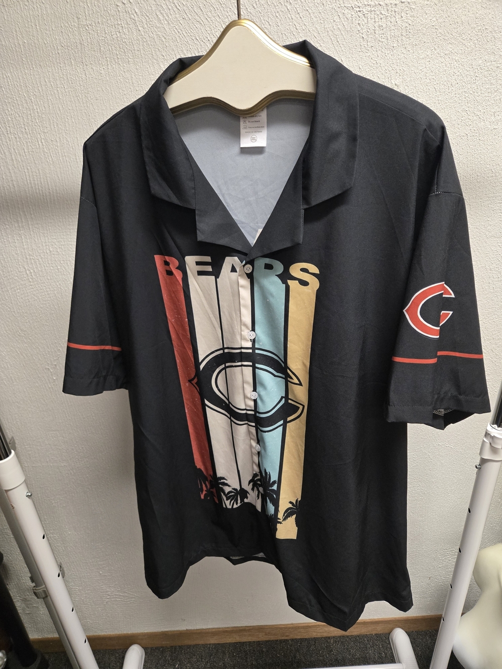 Chicago Bears Retro Stripe Black Short-Sleeve Button-Down Bowling Shirt